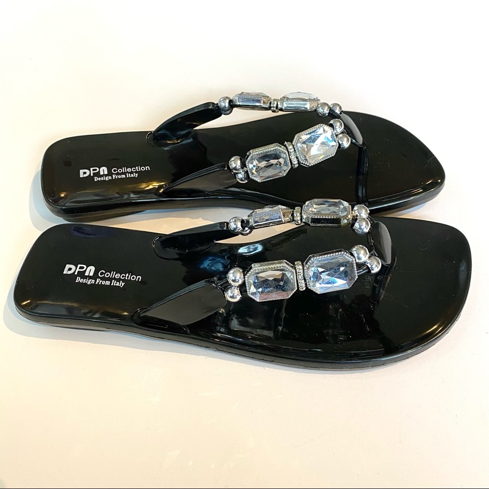 🆕 NIB DPA Collection Rhinestone Jelly Flip Flops